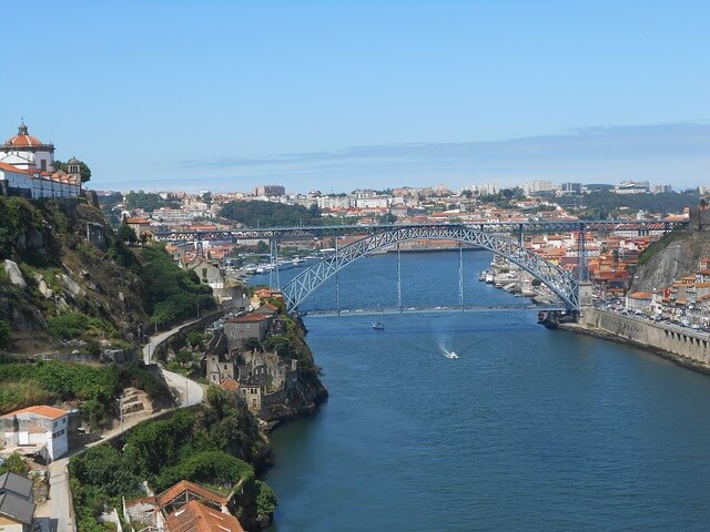 Porto czyli słoneczna melancholia i zuchwałe piękno
