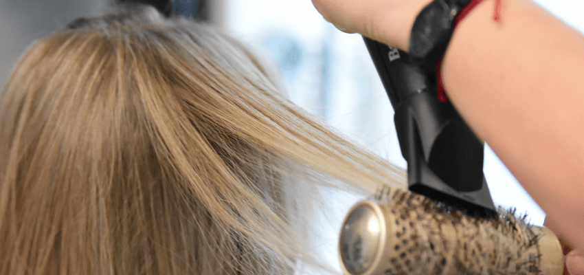 Włosy niskoporowate - dowiedz się, jak wygląda ich pielęgnacja