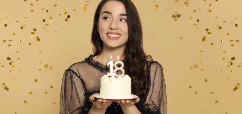 Dziewczyna świętująca 18 urodziny
